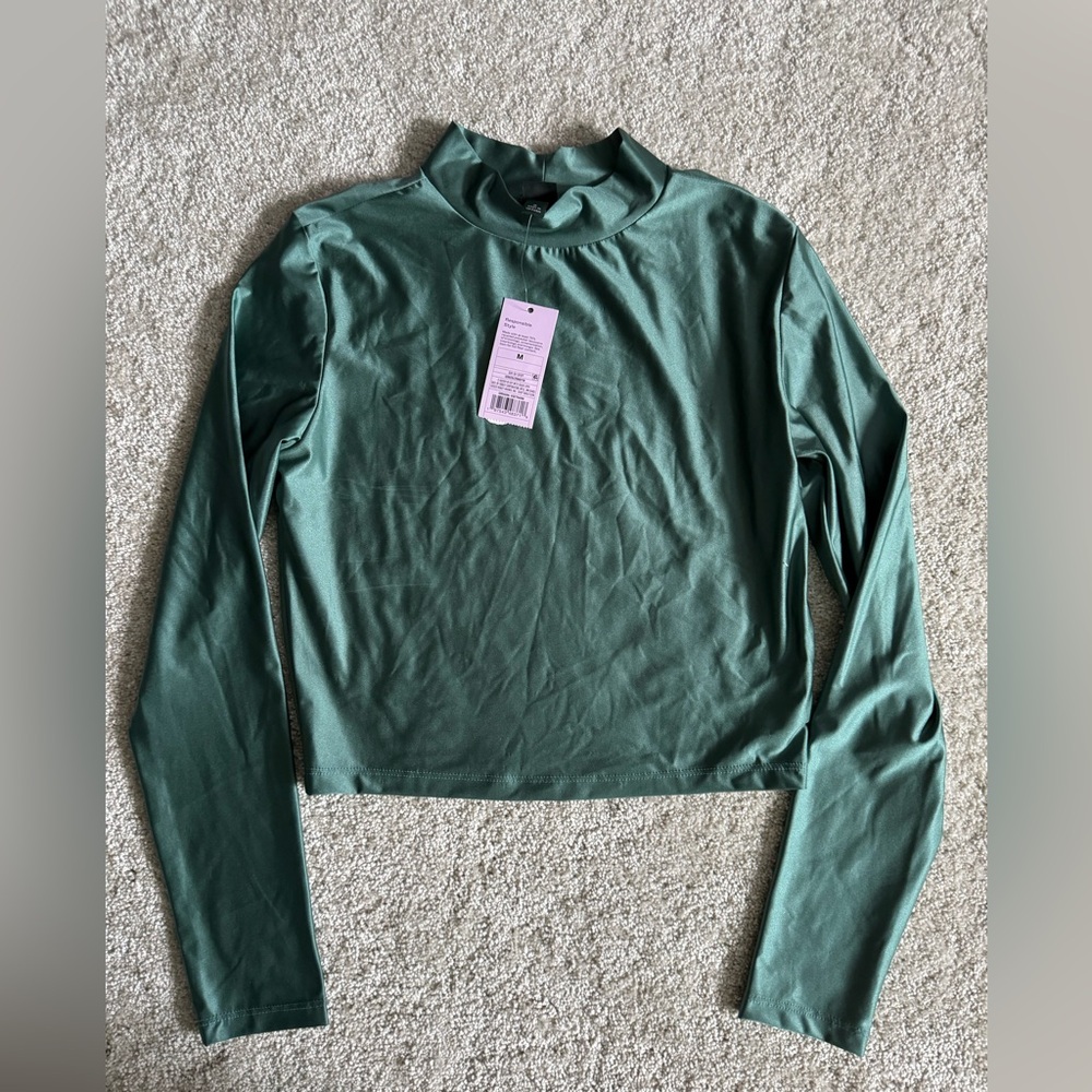 Wild Fable Green Fitted Long Sleeve Mock Neck Top